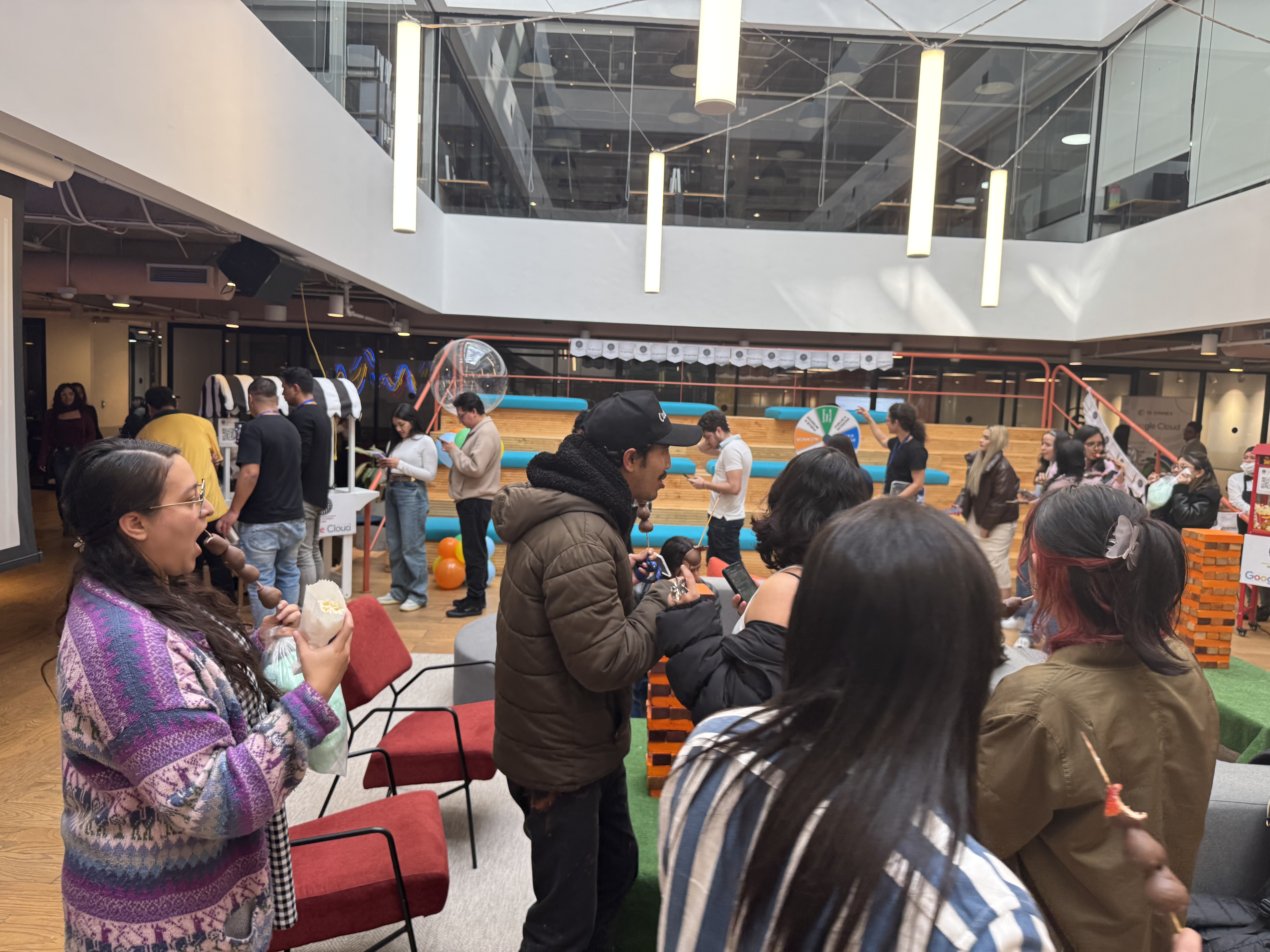 Ponente de Google presentando sobre Workspace